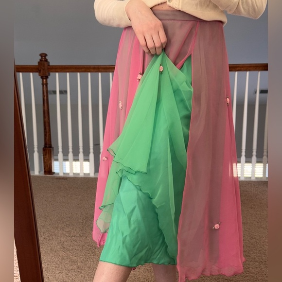 Vintage Chiffon Layered Rose Bud Appliqué Fairy Skirt - Picture 2 of 8